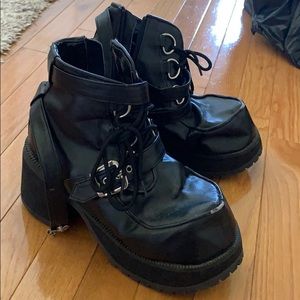 Cool chunky platform boots